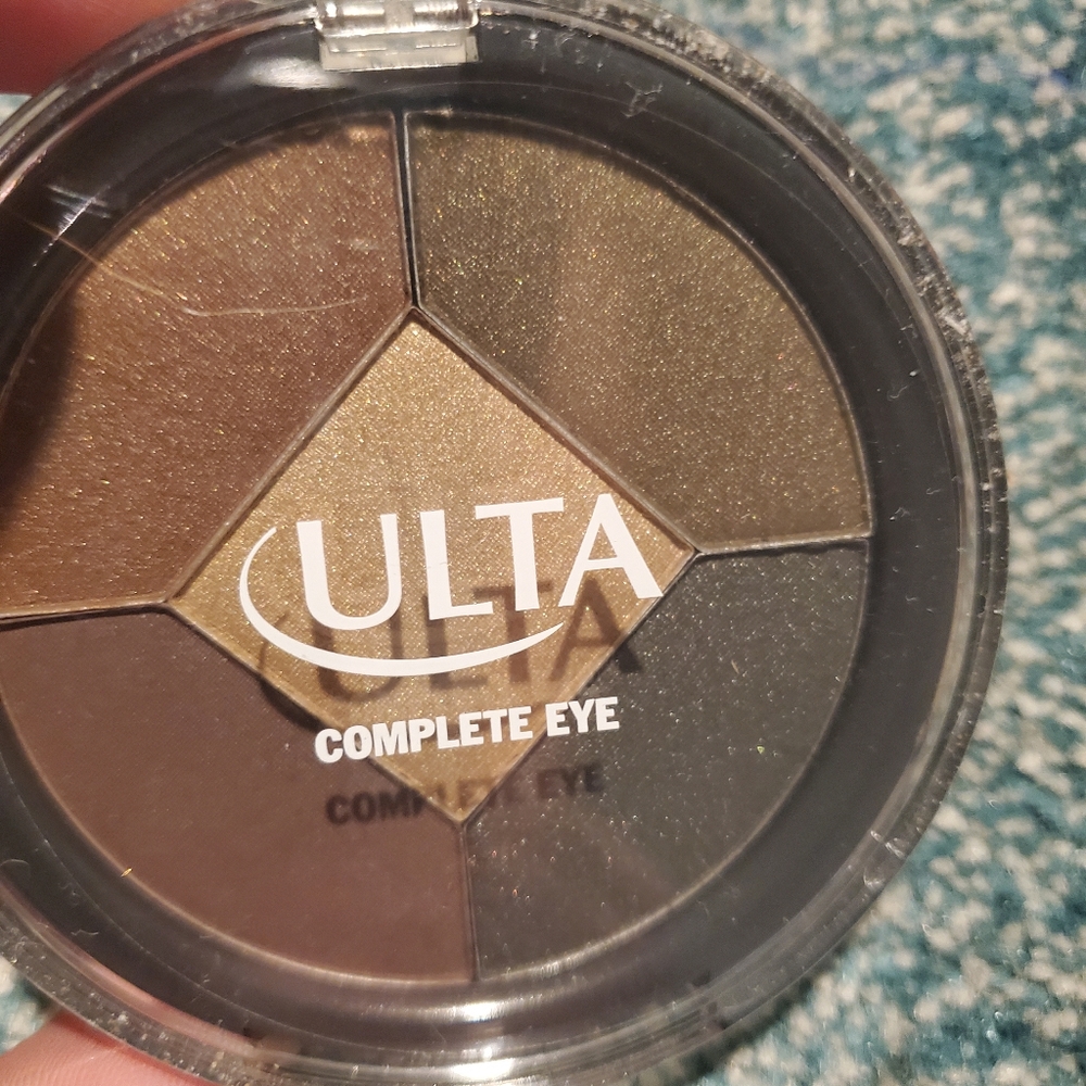 NEW/SEALED ULTA 5-in-1 EYESHADOW PALLET